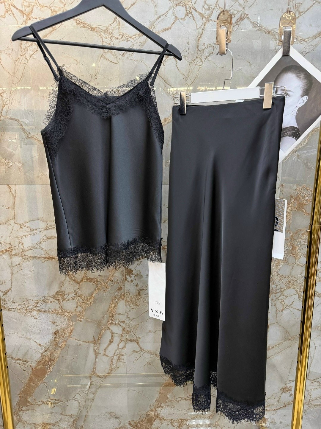 брюки с кружевом,атласный топик,топ шелковый с кружевом,,топ кружево