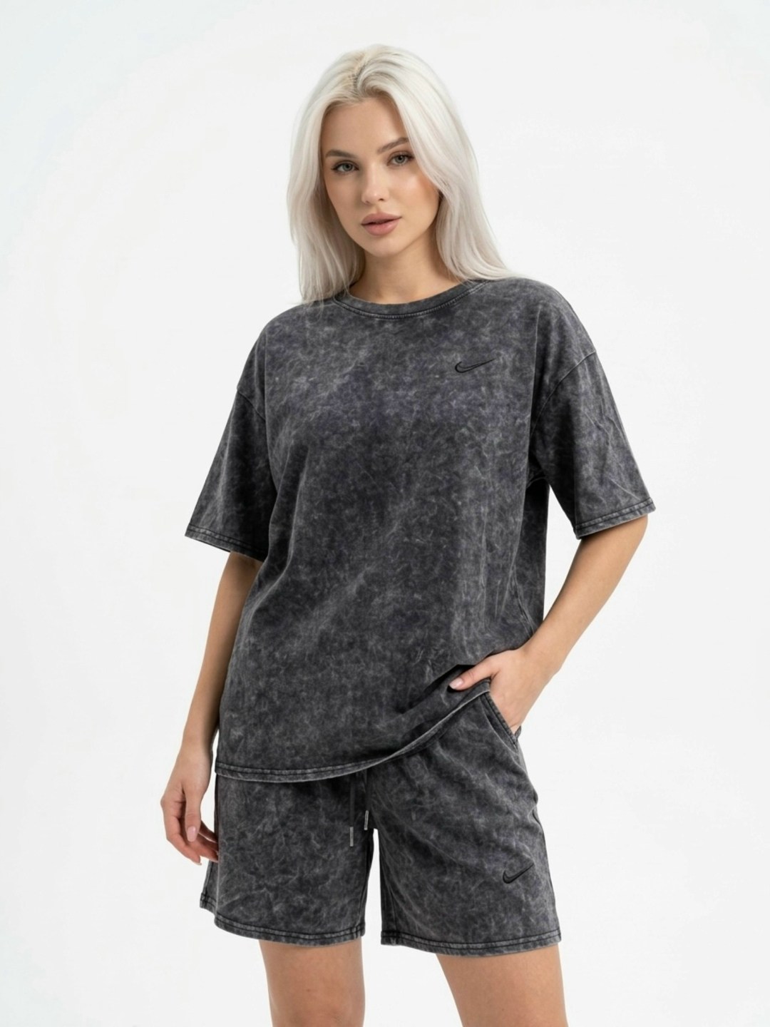 модная одежда,женские костюмы,футболки оверсайз,серая футболка оверсайз