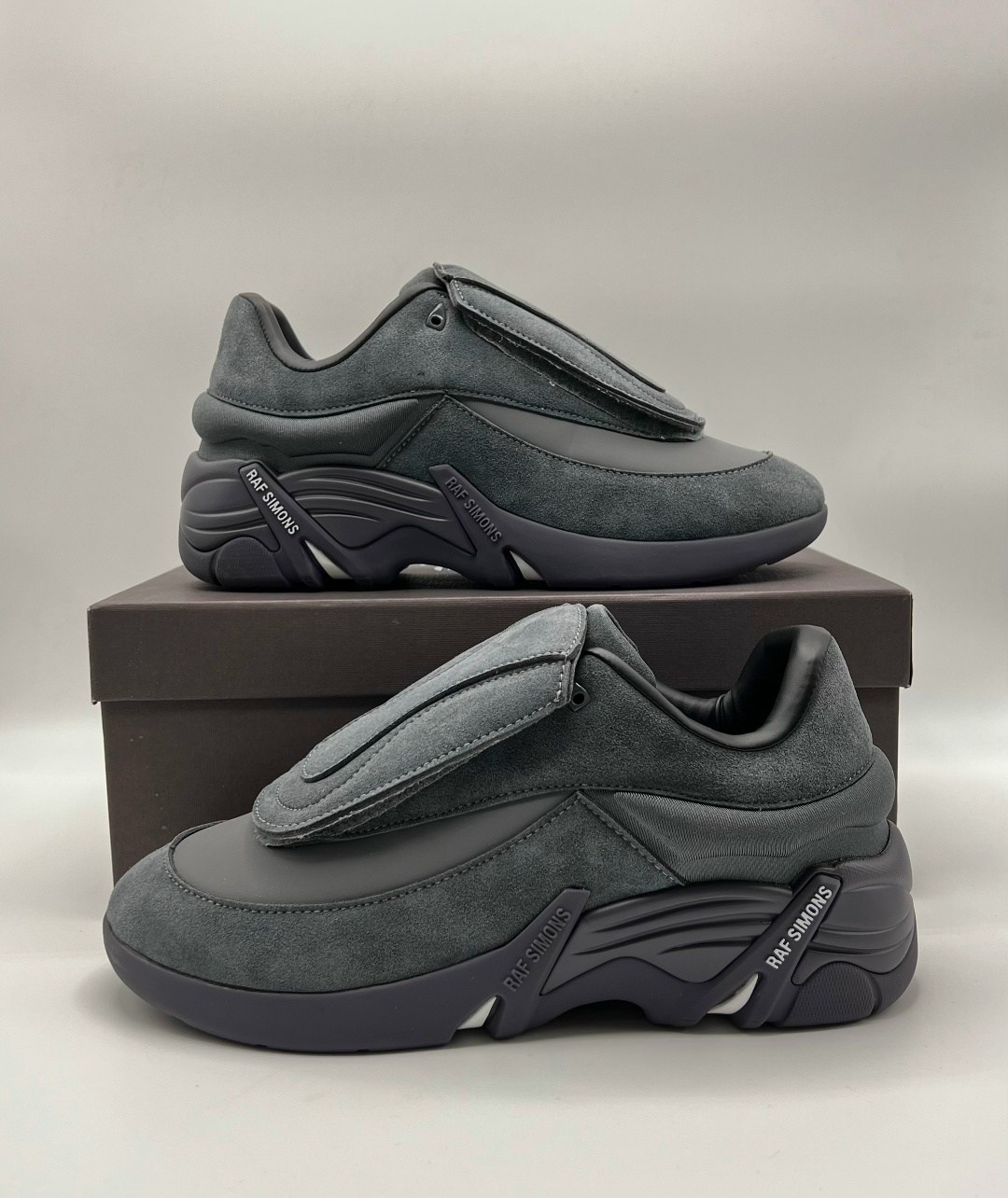 кроссовки raf simons antei,raf simons черные замшевые низкие кроссовки,кроссовки raf simons,кроссовки raf simons (runner) ante,raf simons antei