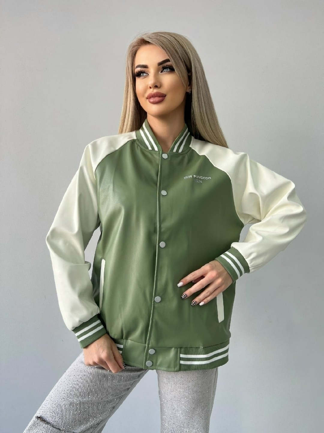 куртка бомбер,женская куртка бомбер,бомбер женская,кожаная куртка бомбер,куртка бомбер из экокожи