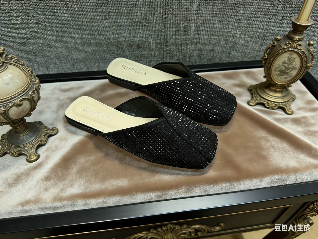 ,женские шлепанцы,модные шлепанцы,босоножки женские,тапочки модные