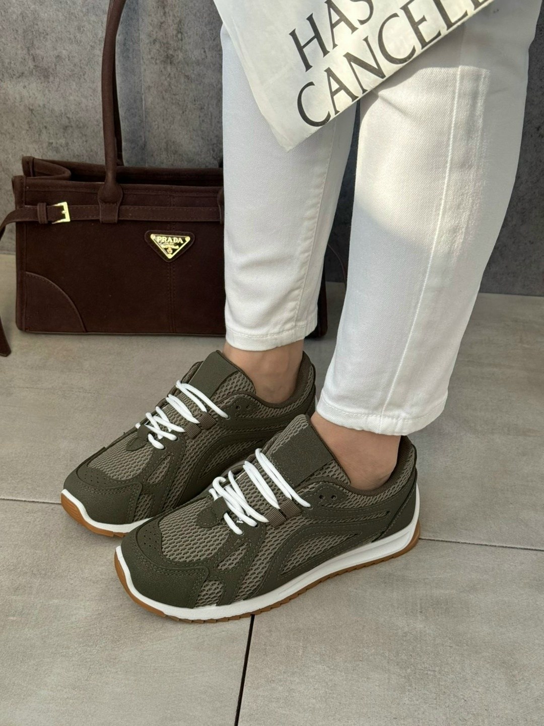 ,кроссовки женские,повседневные кроссовки,кроссовки брендовые,кроссовка