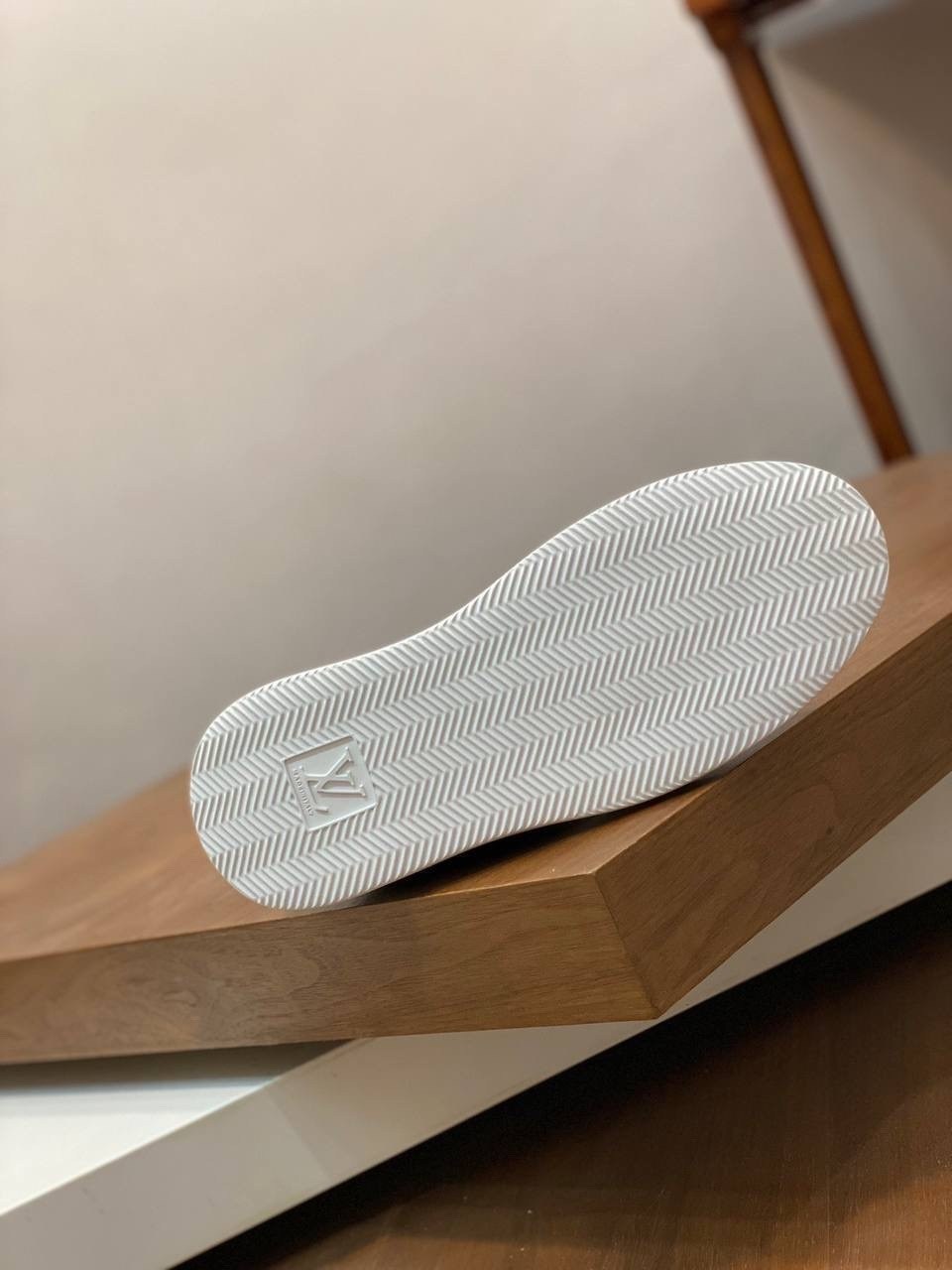 мужские кроссовки louis vuitton,мужские кроссовки louis vuitton beverly hills,louis vuitton beverly hills кроссовки louis vuitton серые,louis vuitton кеды,кроссовки луи виттон мужские оригинал