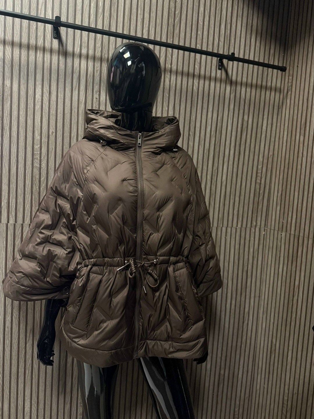 куртка стеганая оверсайз с капюшоном okxana utova brand,куртка стеганая оверсайз с капюшоном okxana utova brand 280179549,куртка демисезонная с капюшоном oversize okxana utova brand,женская куртка,кур