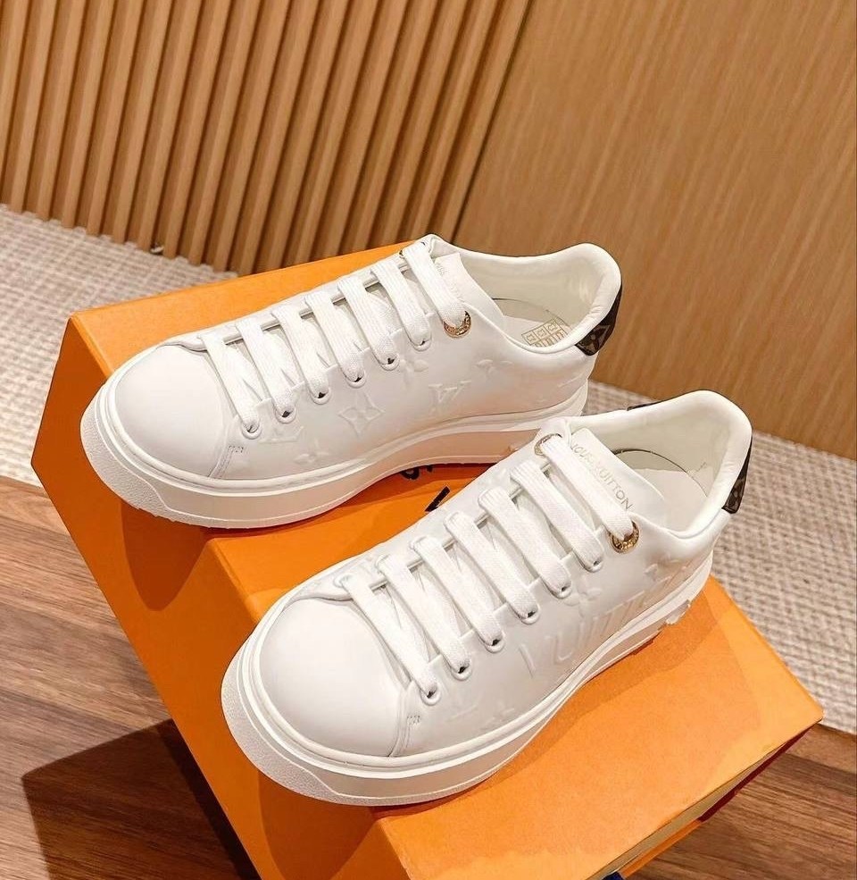 кроссовки женские louis vuitton,кеды луи виттон женские,кроссовки и кеды луи виттон,белые кеды луи виттон,женские кроссовки