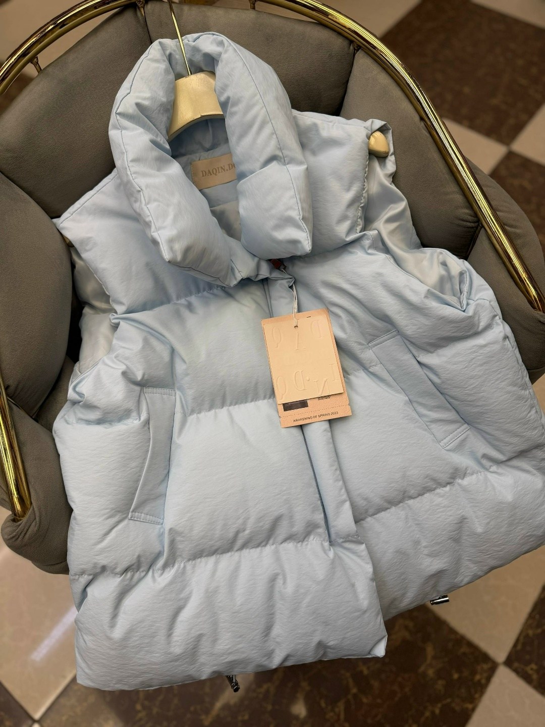 теплый жилет,куртка удлиненная,женская куртка,женские пуховики,шарф женские