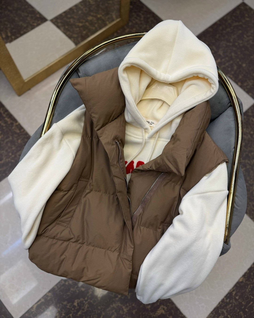 теплый жилет,куртка удлиненная,женская куртка,женские пуховики,шарф женские