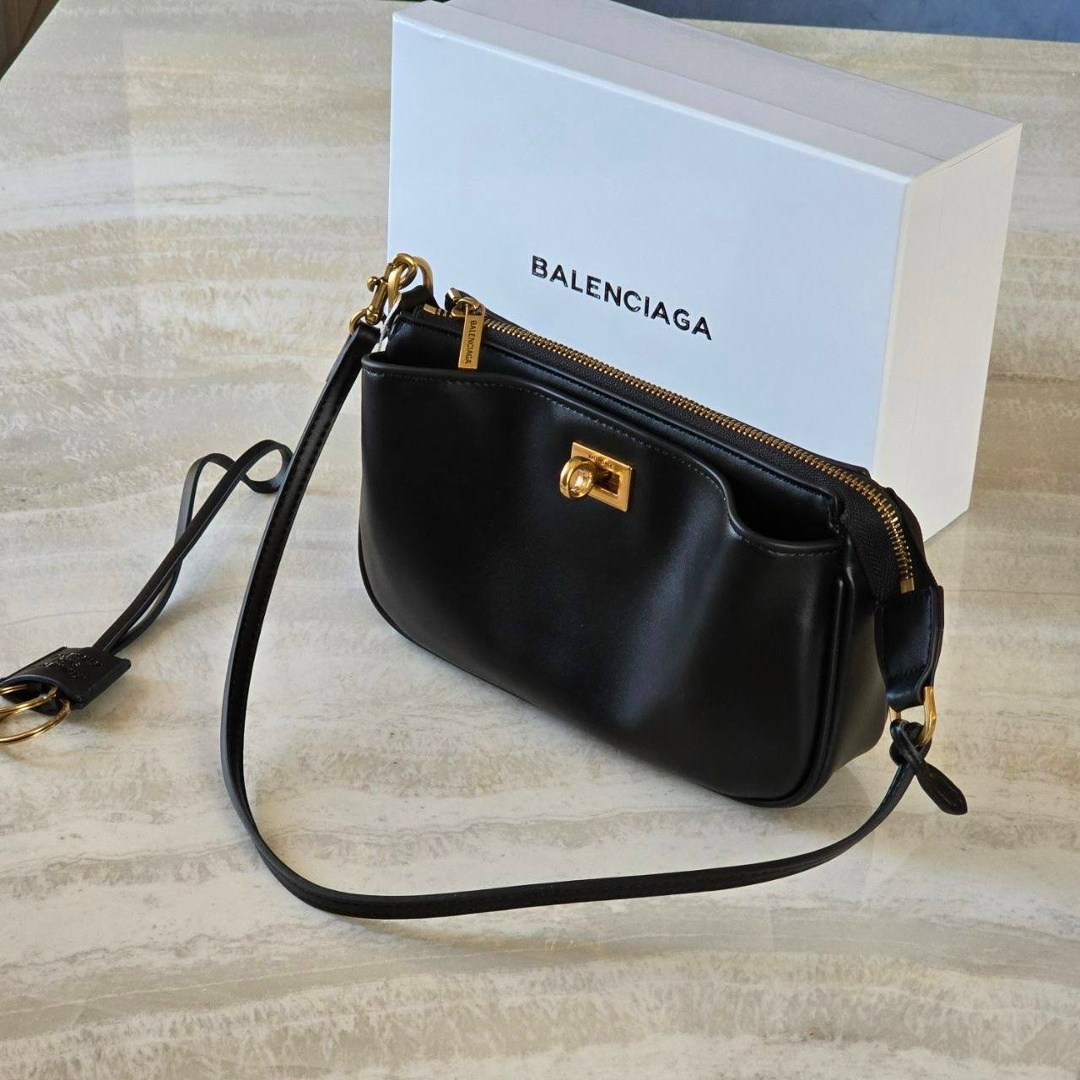 сумка женская в стиле balenciaga rodeo bag реплика,сумка,сумка женская,модные сумки,сумка женская balenciaga