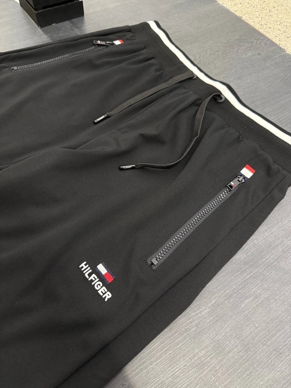 спортивный костюм tommy hilfiger,спортивный костюм томми хилфигер мужские,мужской спортивный костюм на флисе tommy hilfiger,спортивный костюм,спортивный костюм томми хилфигер