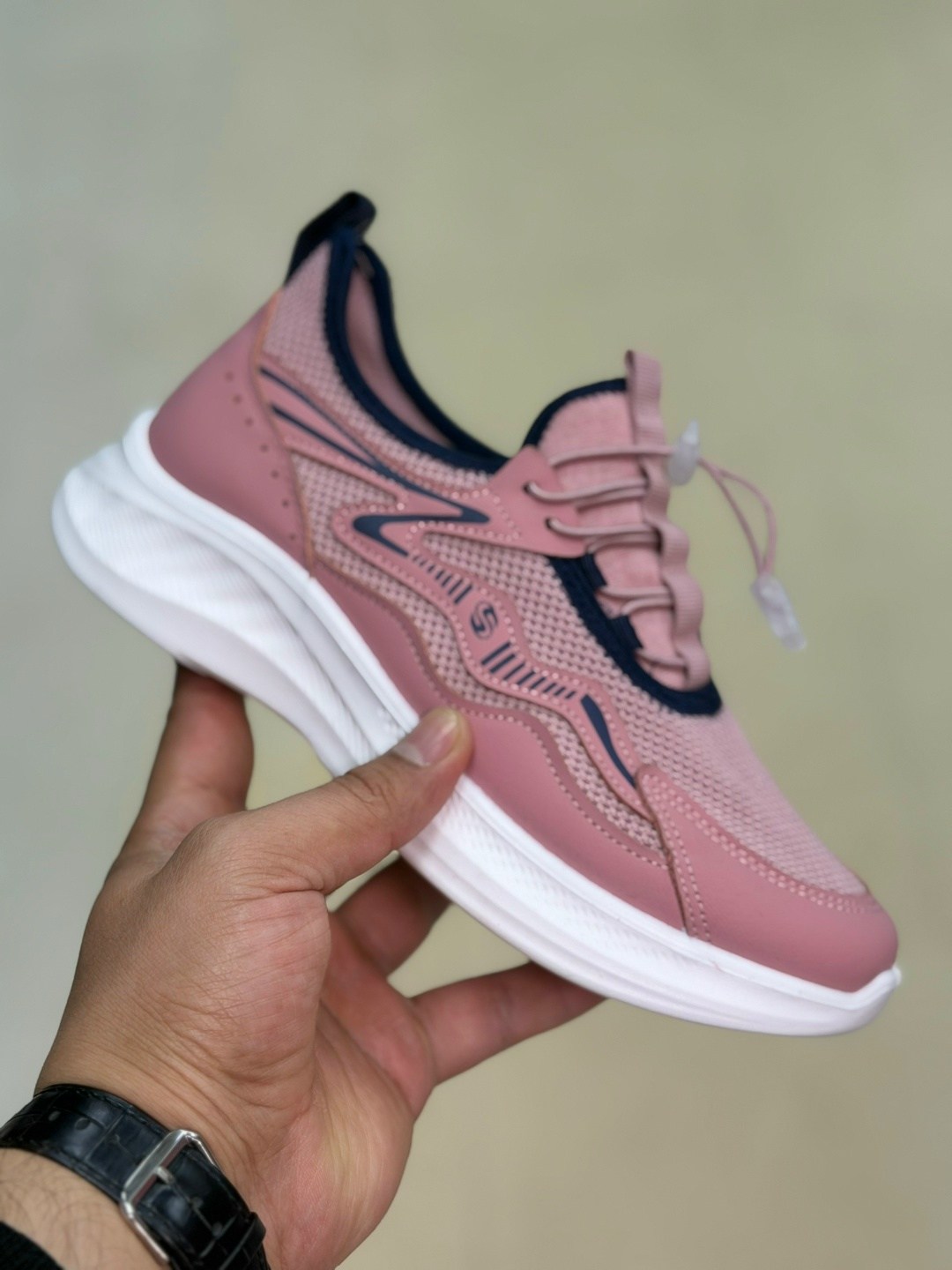 женские кроссовки,,кроссовки для женщин,спортивные кроссовки,кроссовки удобные