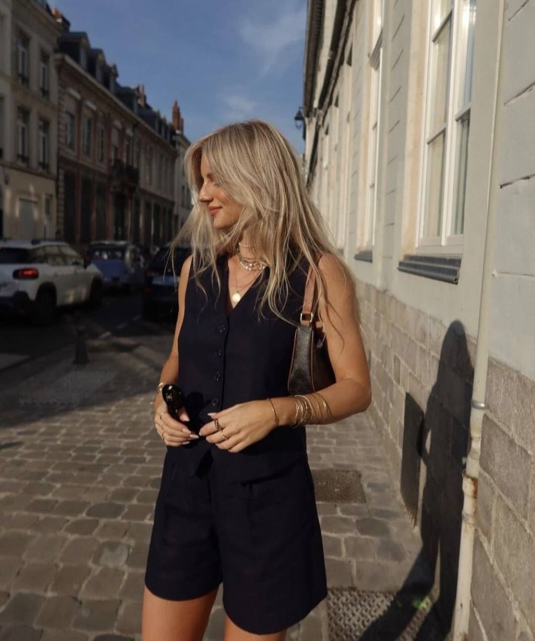 костюм с жилеткой и шортами,костюм с шортами,женский костюм с шортами,жилетка женская,костюм шорты и жилет