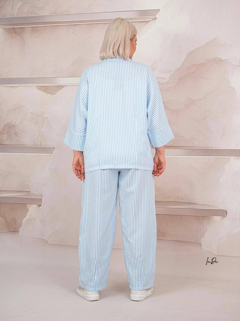 брючный костюм,костюм женский брючный,костюм брючный женский стильный,костюм брючный 720 светло-голубой vilena,брючный костюм в полоску