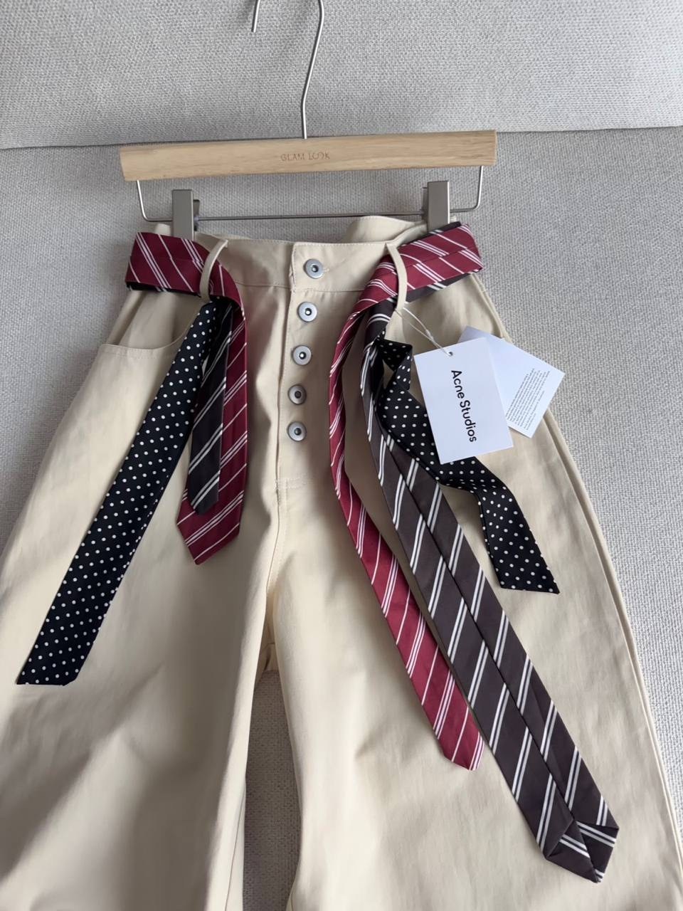 модные брюки,брюки светлые,брюки классические,широкие брюки,повседневные брюки