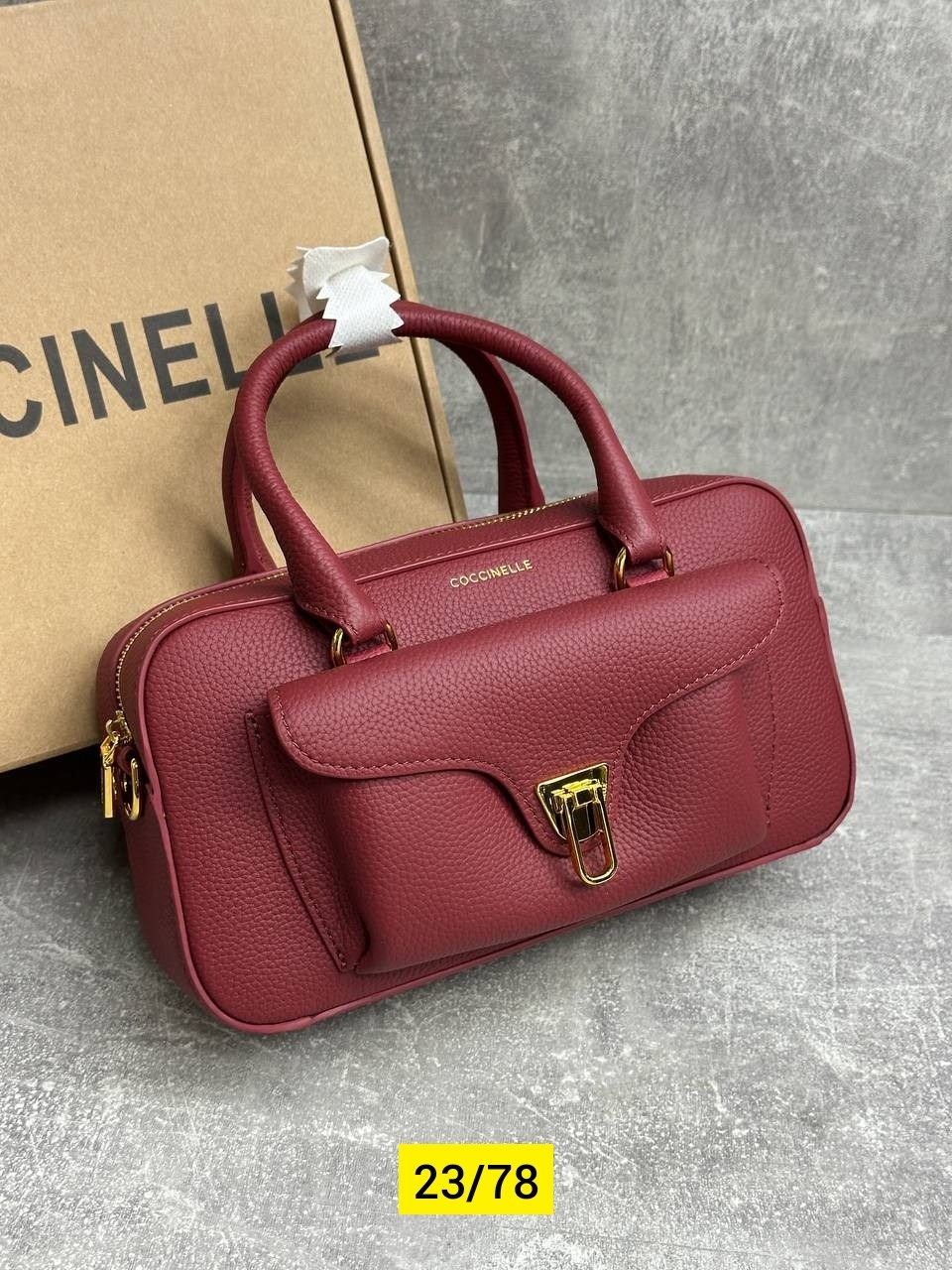 сумка coccinelle,женская сумка,сумка,сумочка из зернистой кожи coccinelle beat soft medium черный,женская кожаная сумка на цепочке coccinelle