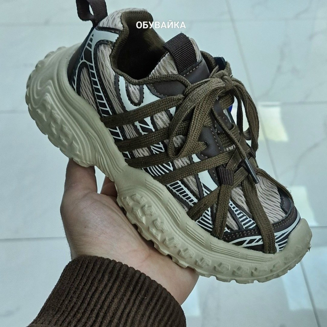 кроссовки,женские кроссовки,массивные кроссовки,черные кроссовки,модные кроссовки