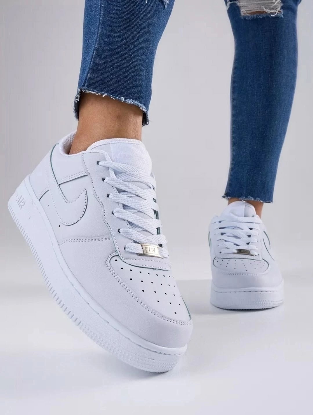 стильные кроссовки белые найк женские 2026,кроссовки air force 1 кеды,кроссовки женские nike air force 1,кроссовки,кроссовки найк серо белые форс