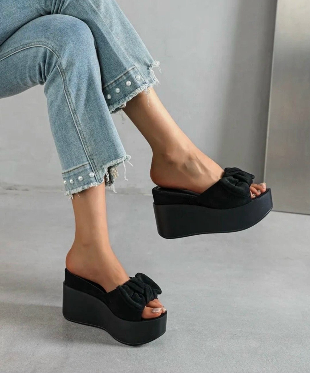 женские шлепанцы на платформе,шлепанцы женские,шлепки на платформе,модные тапочки,шлепанцы на платформе