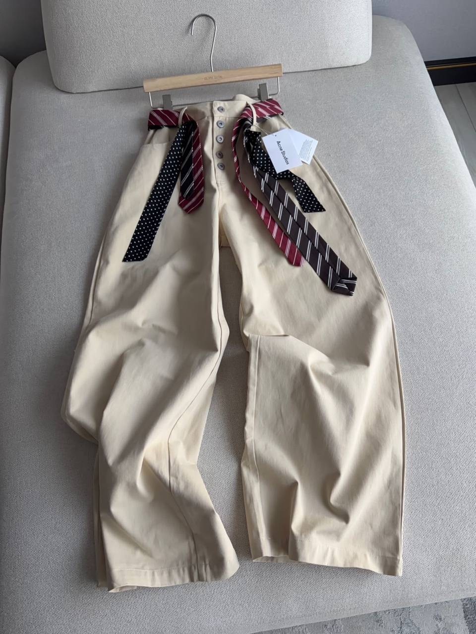 модные брюки,брюки светлые,брюки классические,широкие брюки,повседневные брюки