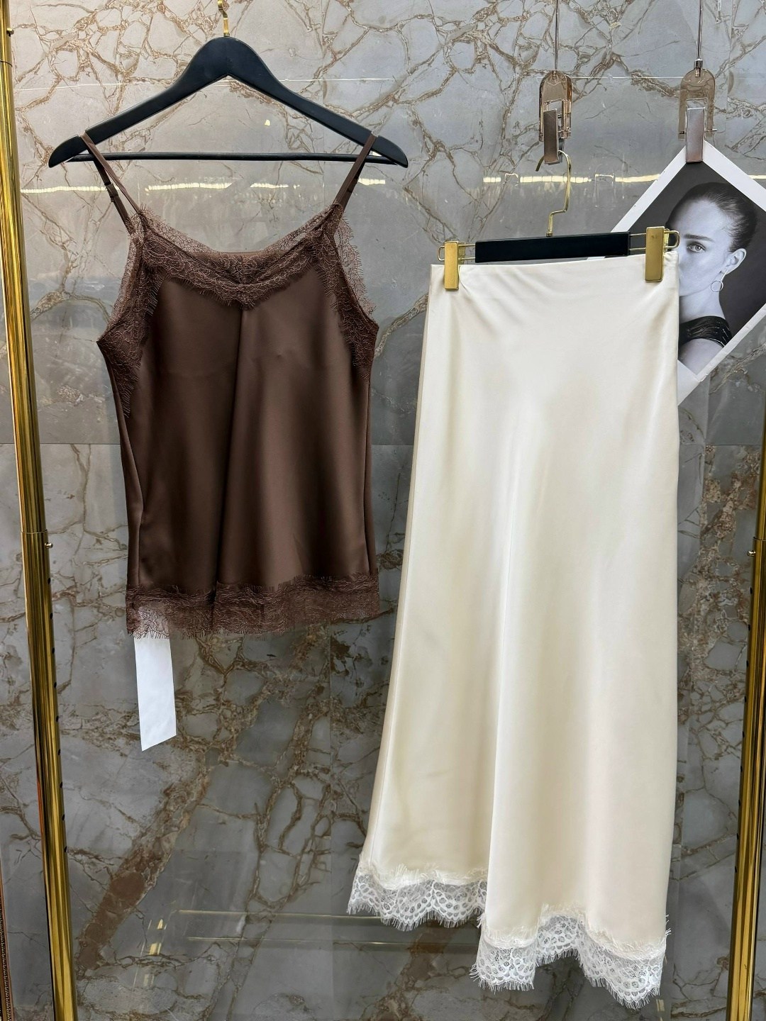 брюки с кружевом,атласный топик,топ шелковый с кружевом,,топ кружево