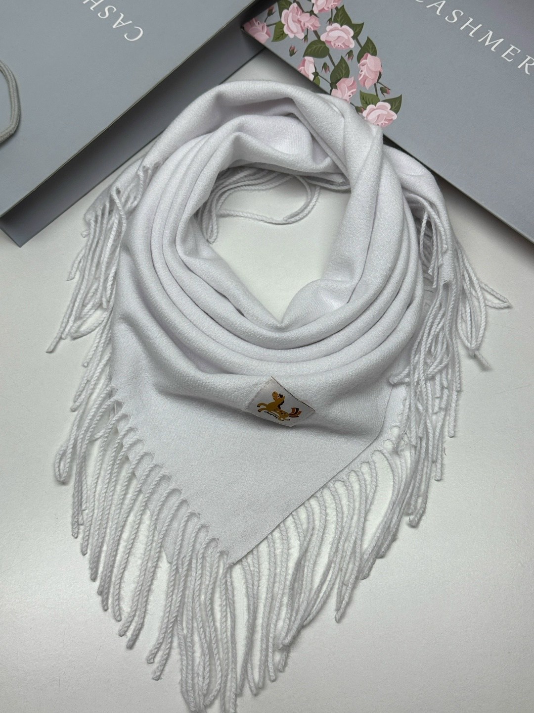 шарф платок,платок женский 100*100 см арт. 1519786,платок кашемировый,платки тёплые,платки шейный платок