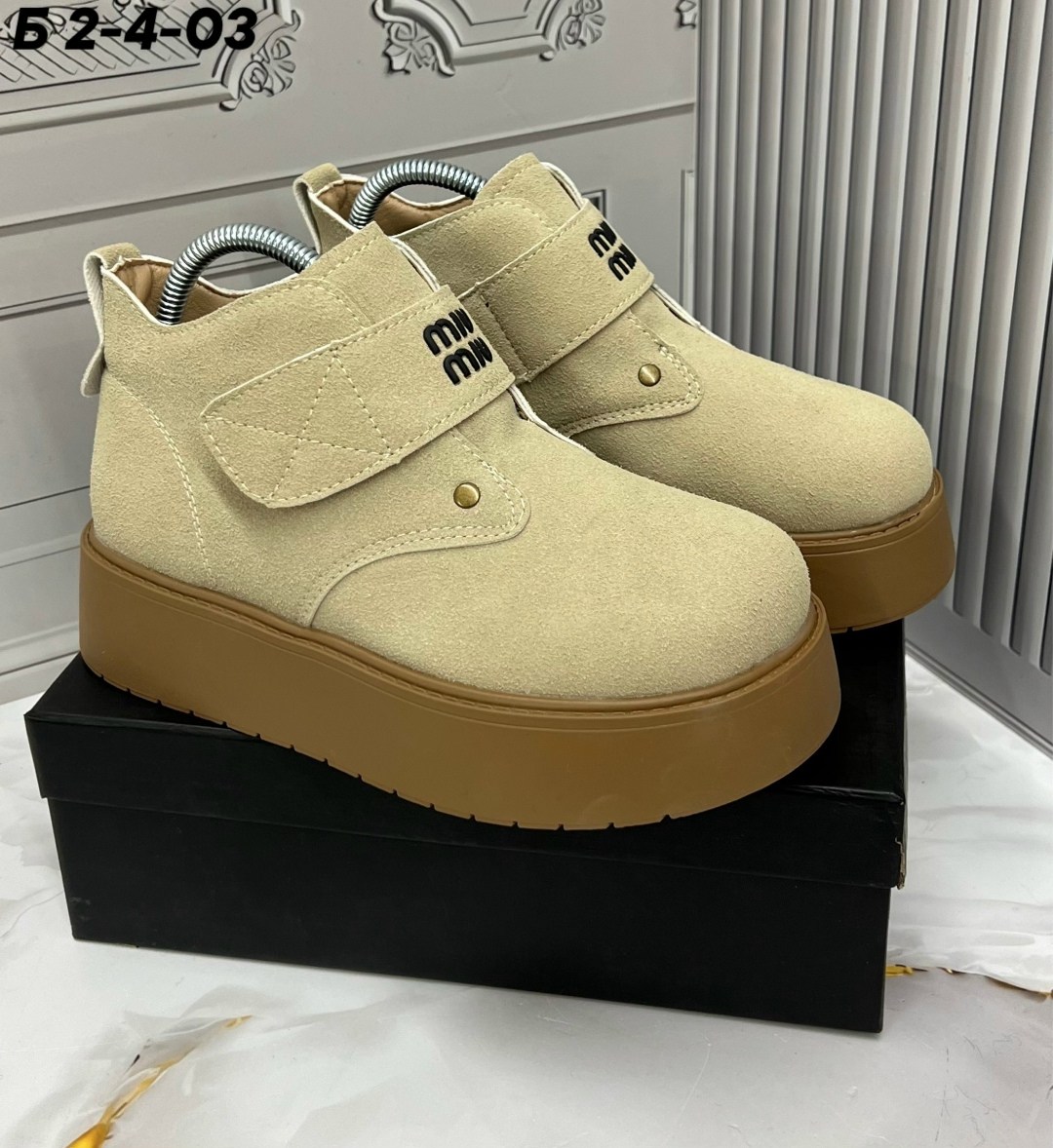 ботинки замшевые miu miu,,ботинки miu miu,ботинки женские зимние miu miu, женская