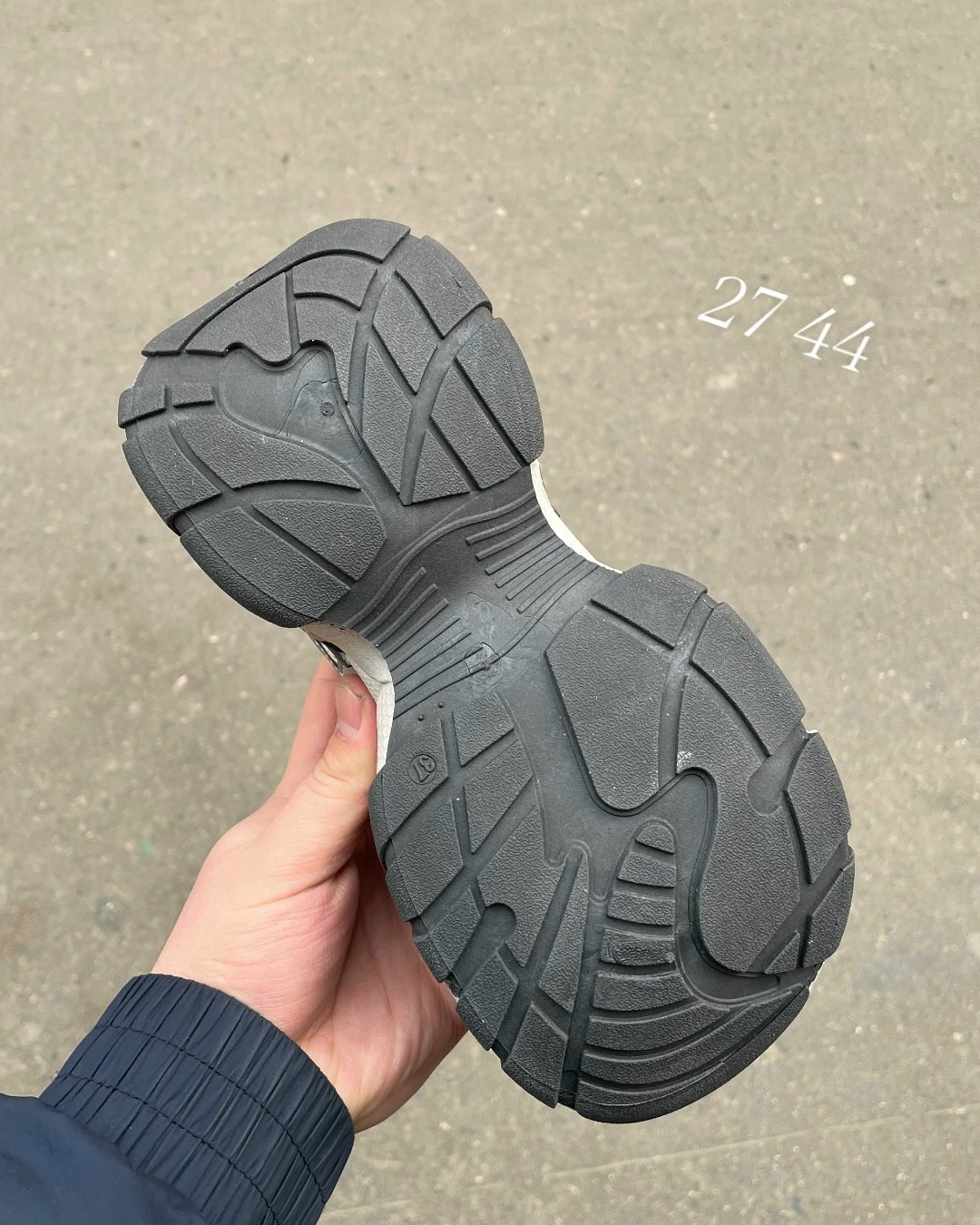 кроссовки женскиe,кроссовки,,массивные кроссовки,кроссовка