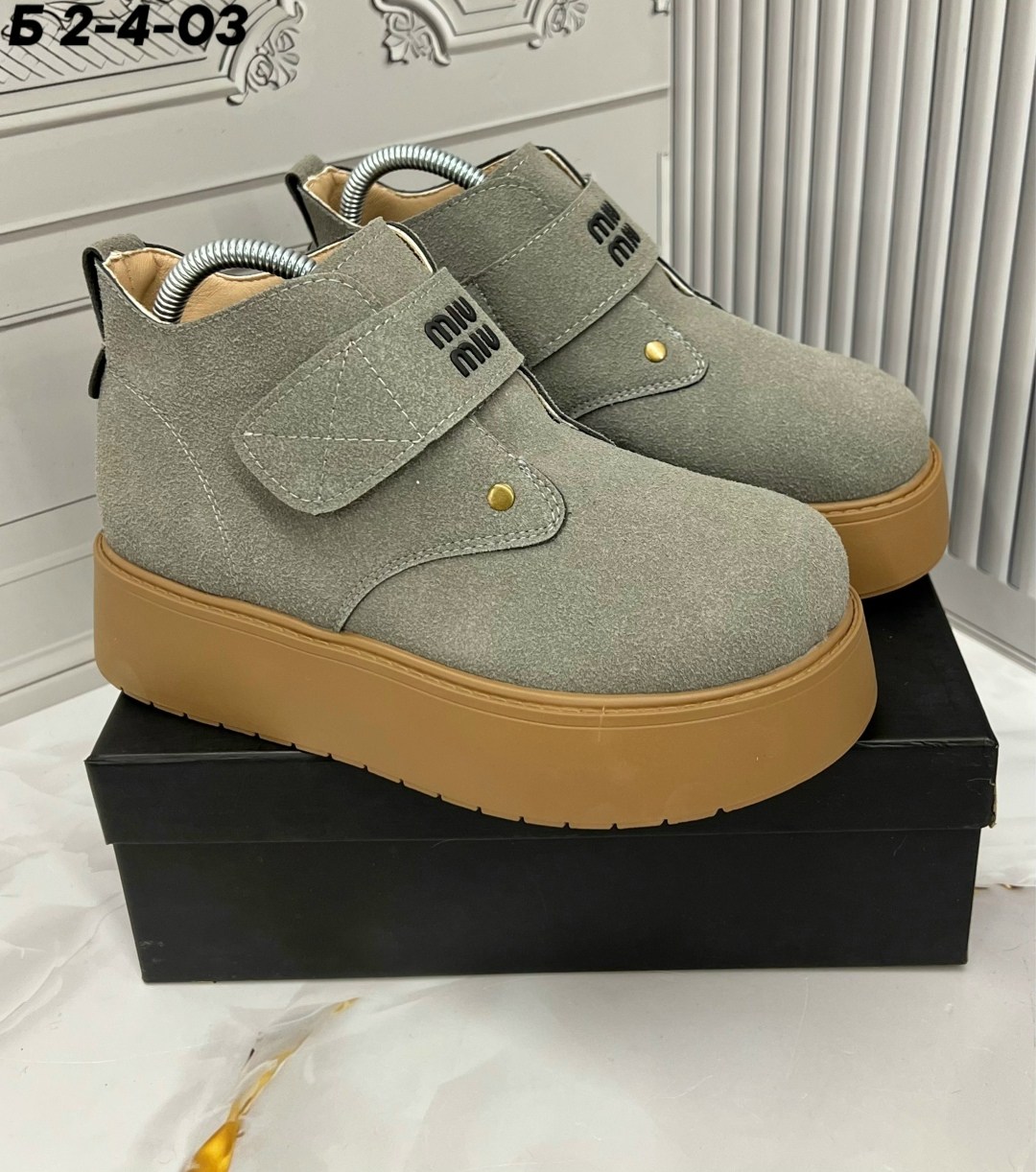 ботинки замшевые miu miu,,ботинки miu miu,ботинки женские зимние miu miu, женская