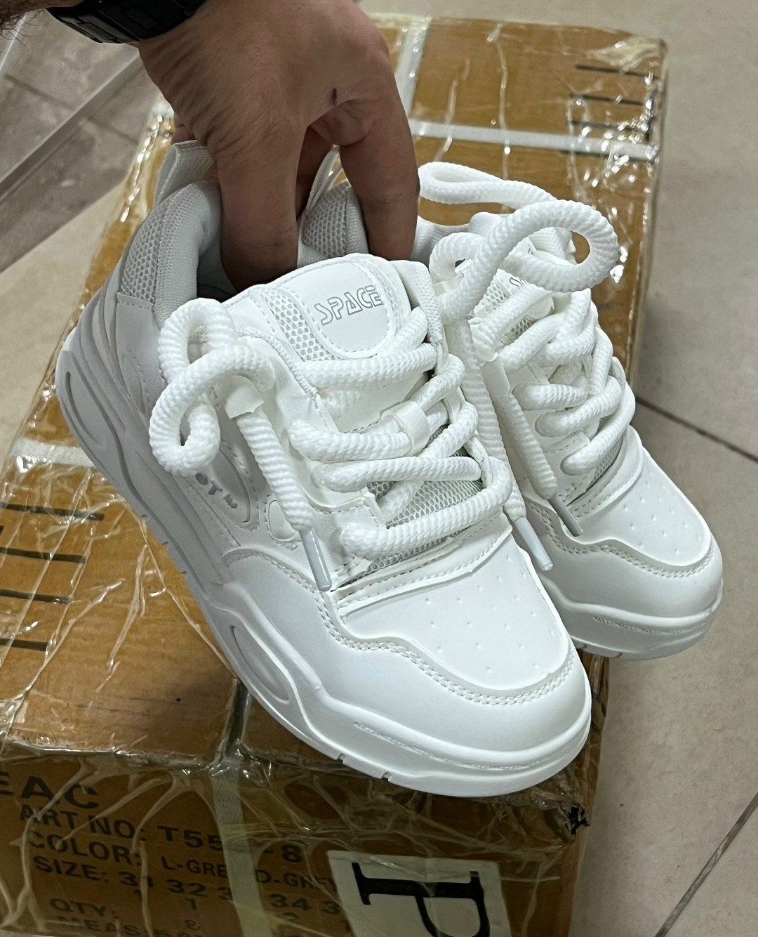 кроссовки,кроссовки женские,,детские кроссовки,кроссовки белые