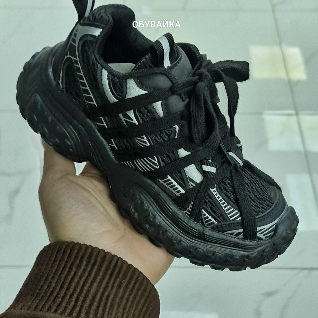 кроссовки,женские кроссовки,массивные кроссовки,черные кроссовки,модные кроссовки