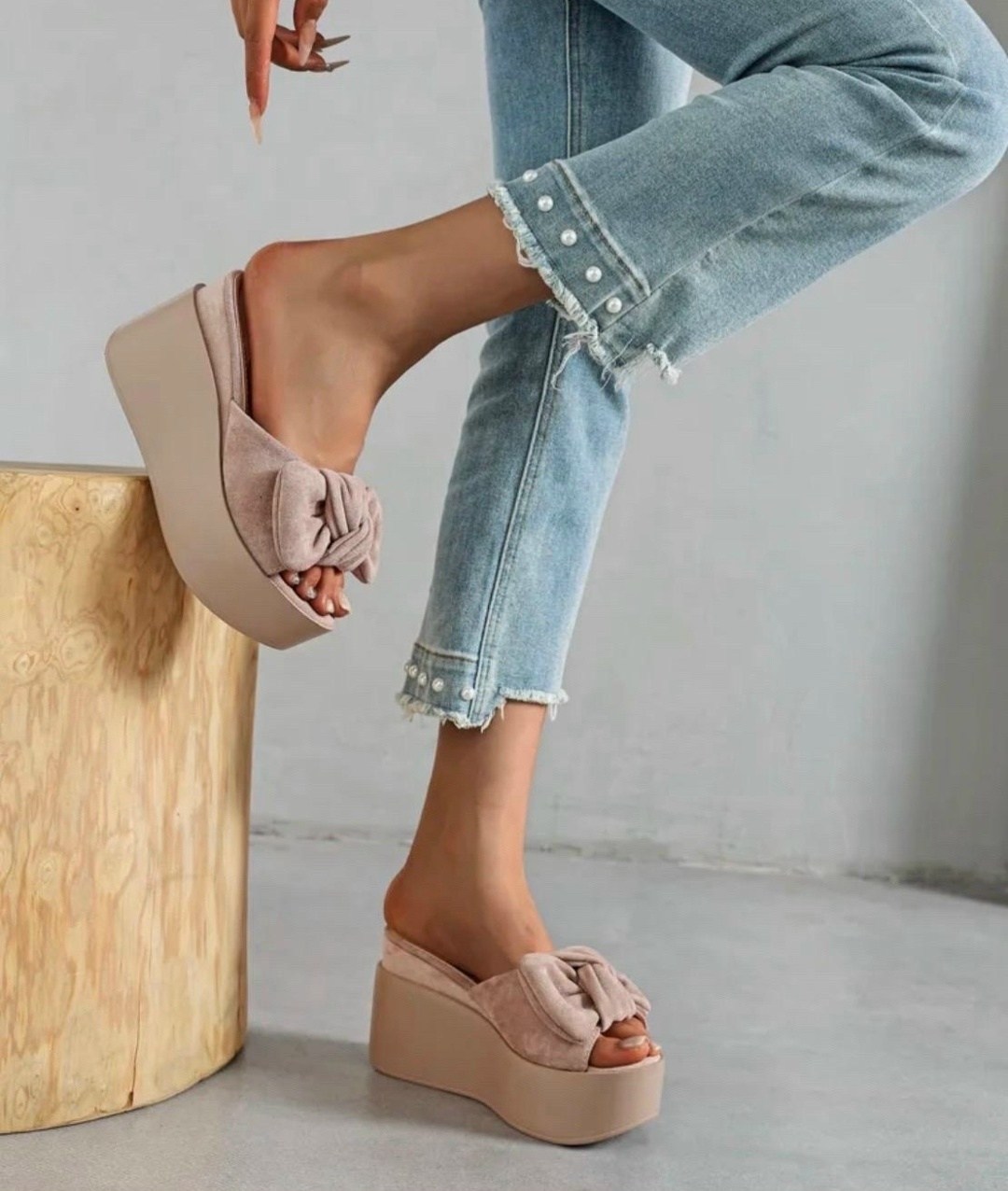 женские шлепанцы на платформе,шлепанцы женские,шлепки на платформе,модные тапочки,шлепанцы на платформе