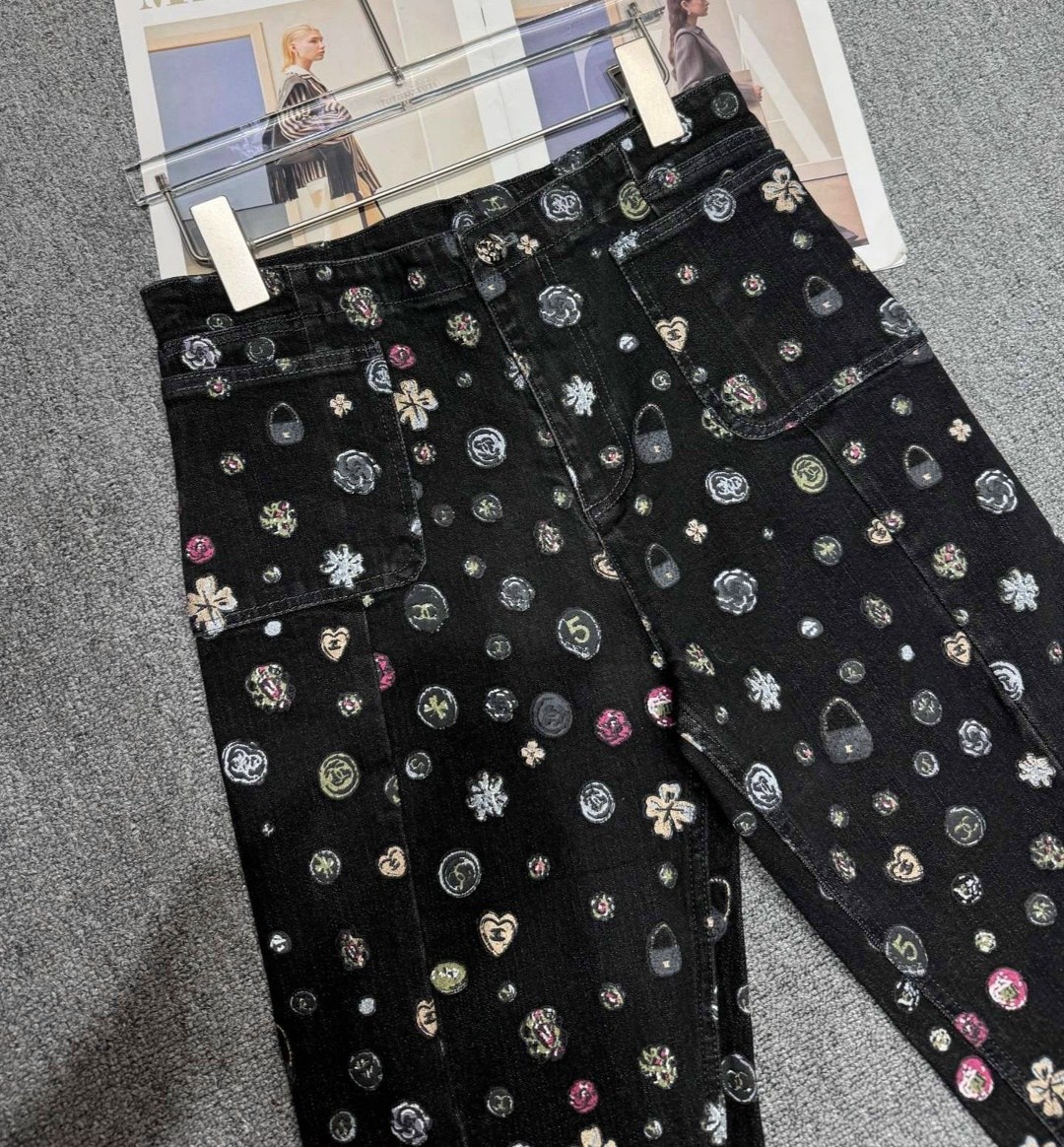 джинсовые брюки,брюки с принтом,женские джинсы,брюки модные,джинсы с принтом