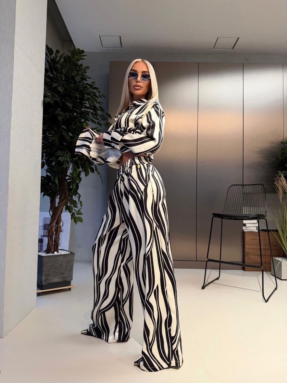 брючный костюм,брючный костюм женский,женский брючный костюм с принтом,костюм с принтом зебра,костюм с принтом