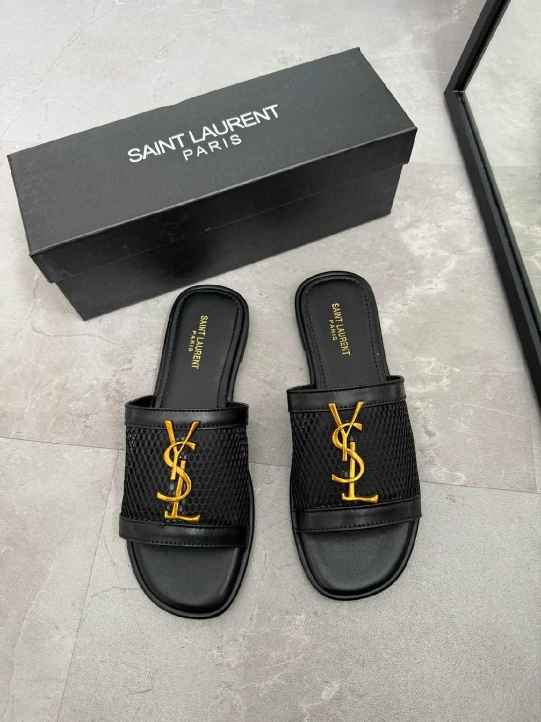 шлепки ив сен лоран,,босоножки yves saint laurent,женские шлепанцы,босоножки ysl