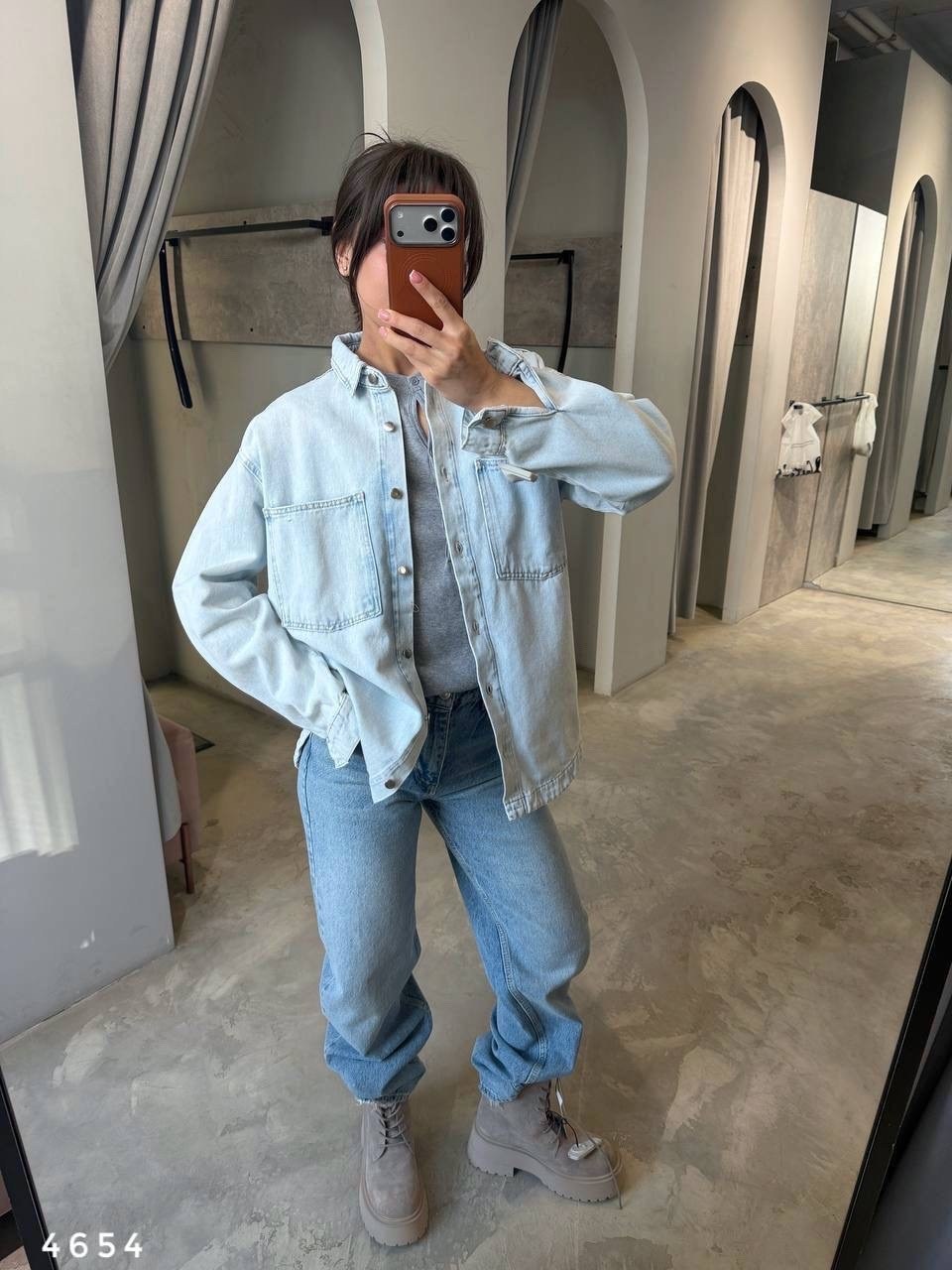 джинсовая рубашка oversize с карманами gloria jeans,джинсовая рубашка oversize gloria jeans цвет голубой,рубашка джинсовая оверсайз,джинсовая женская рубашка,джинсовая рубашка oversize с карманами