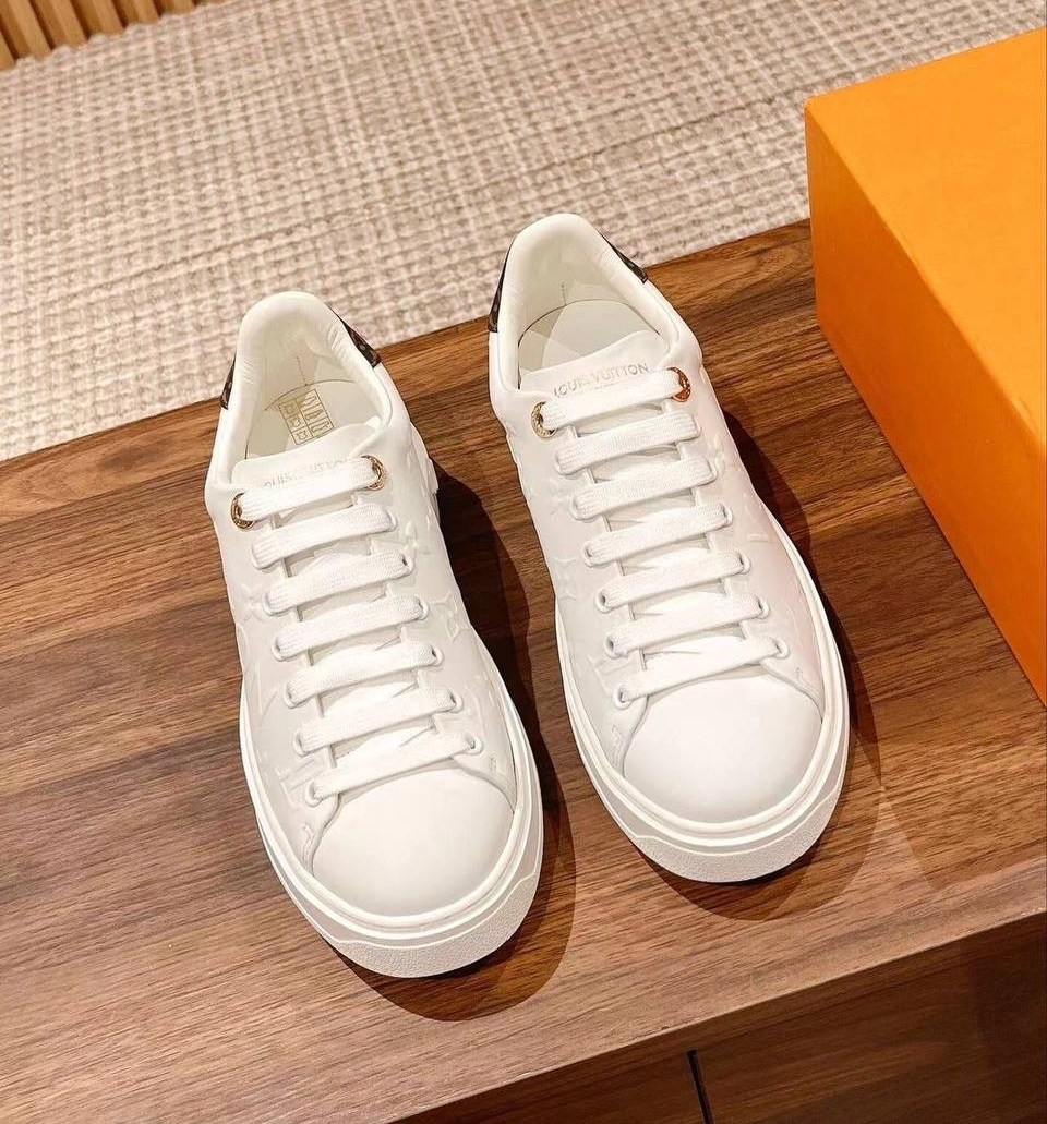 кроссовки женские louis vuitton,кеды луи виттон женские,кроссовки и кеды луи виттон,белые кеды луи виттон,женские кроссовки