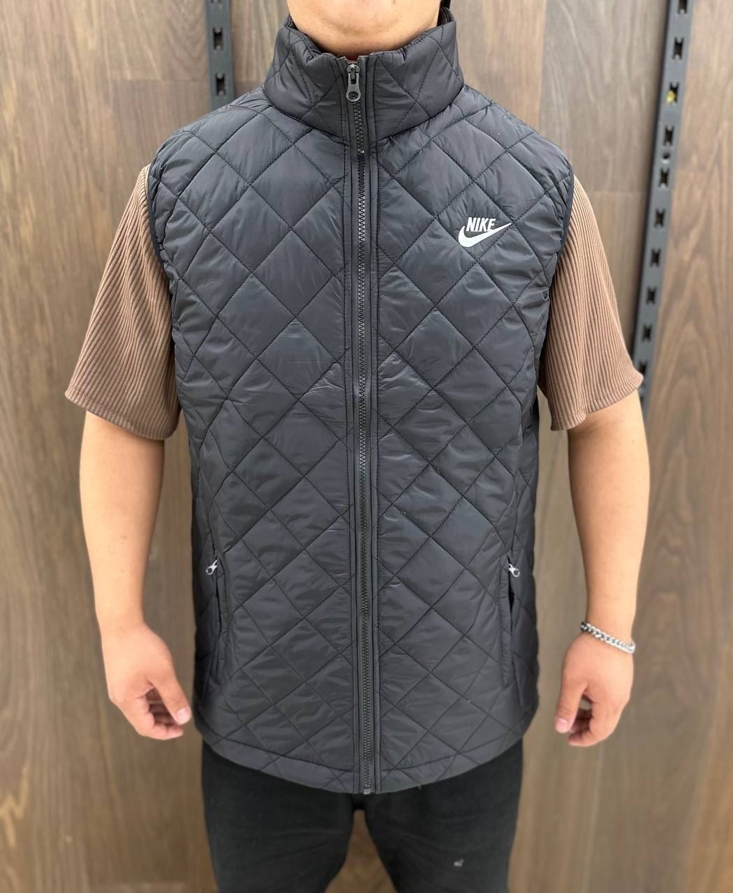 жилетка nike,жилетка nike мужская,жилет nike,жилет nike sportswear therma-fit tech,жилетка мужская