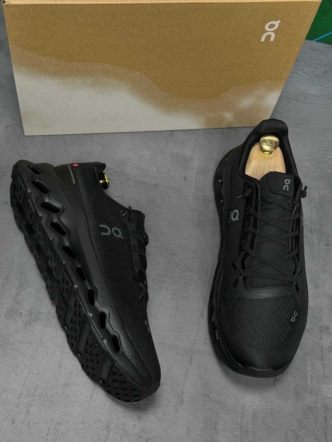 кроссовки,черные кроссовки,кроссовки cпортивные,мужские кроссовки,оригинальные кроссовки