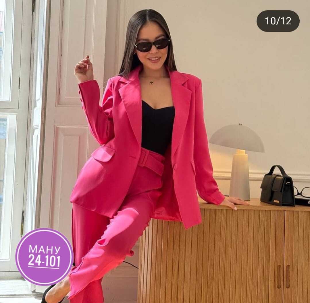 костюм женский,бизарро костюм брючный фуксия,костюм женский фабрични пиджак классический с брюками,лиловый брючный костюм женский,брючный костюм