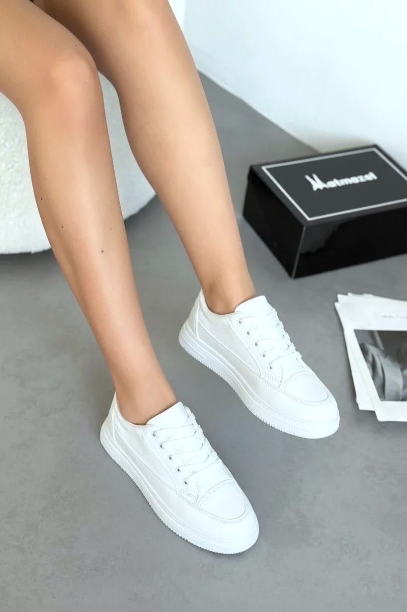 ,белые кроссовки женские,белые кроссовки,кроссовки женскиe,спортивная
