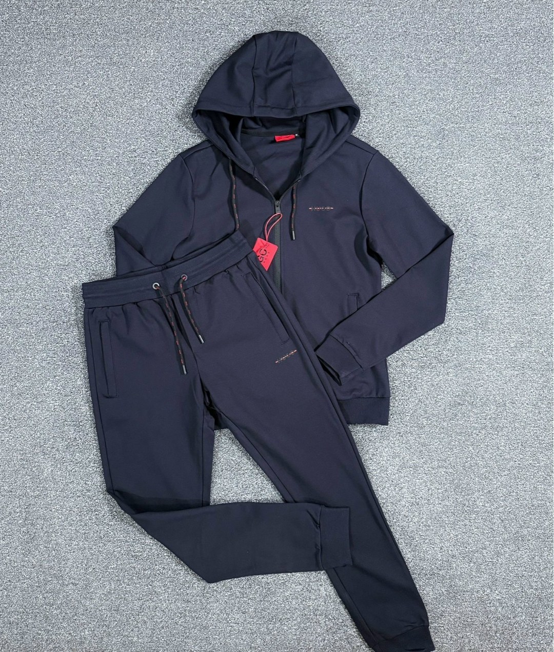 спортивный костюм hugo boss,спортивный костюм kiton,спортивный костюм hugo,спортивные костюмы мужские,спортивные костюмы для мужчин