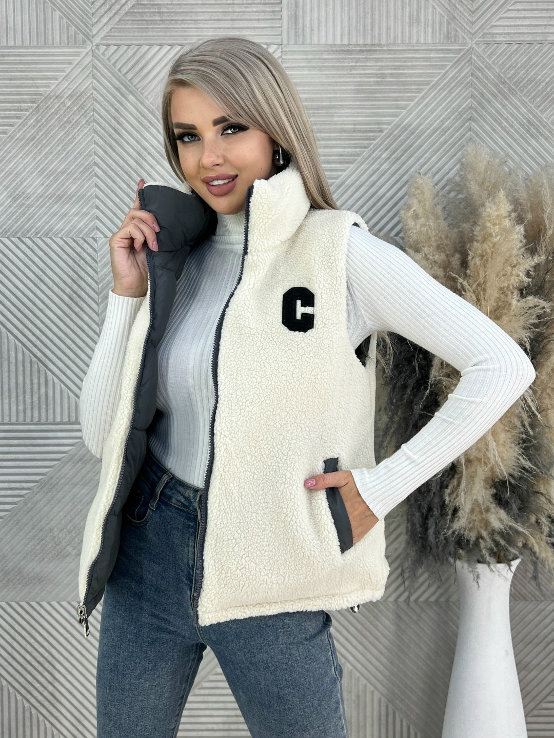 жилет женский двухсторонний,демисезонная жилетка,теплый жилет,жилет женский,жилетка короткая утепленная