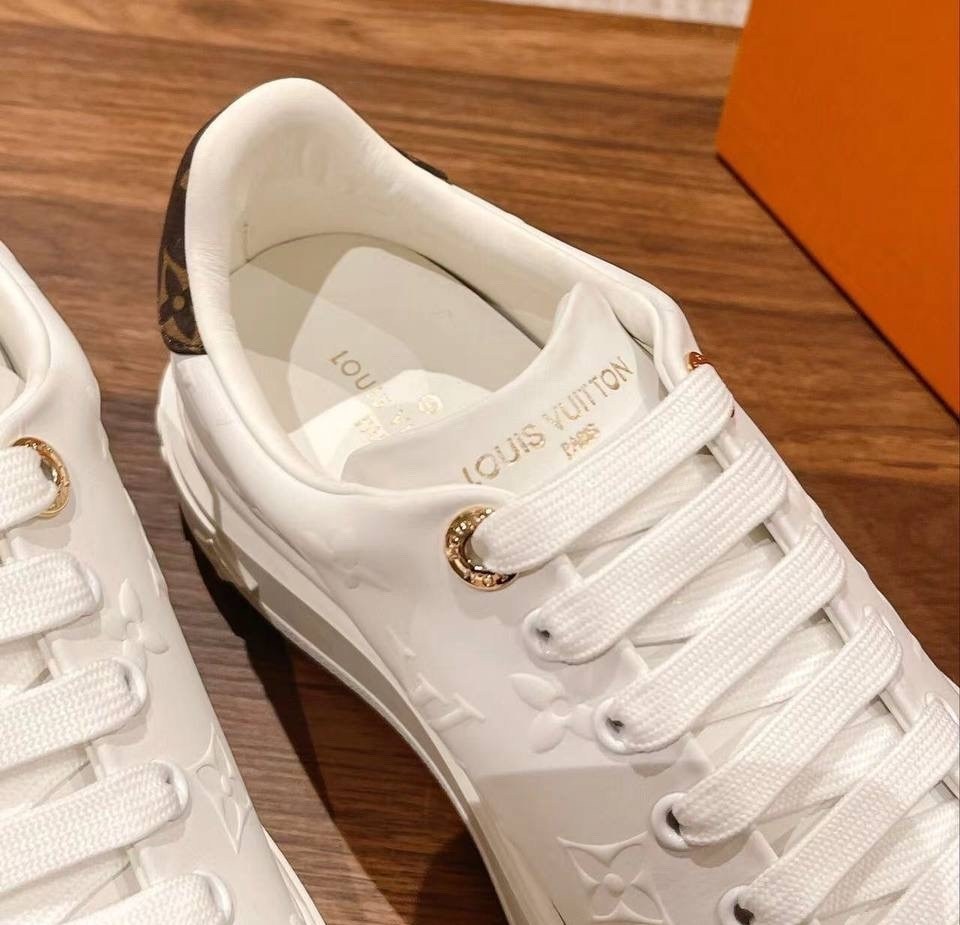 кроссовки женские louis vuitton,кеды луи виттон женские,кроссовки и кеды луи виттон,белые кеды луи виттон,женские кроссовки