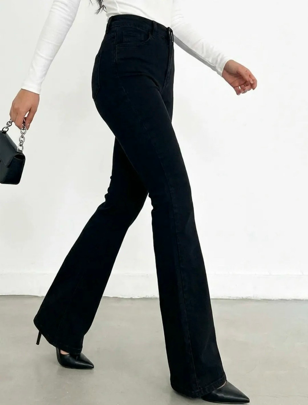 джинсы женские клеш,черные джинсы клеш,джинсы-клеш женские с завышенной талией,расклешенные джинсы с высокой талией,джинсы женские черные