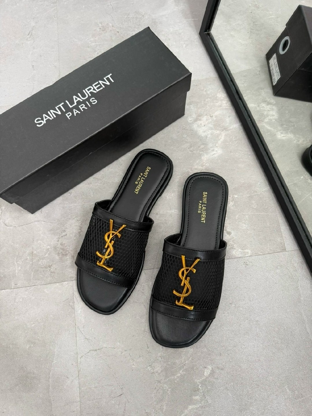 шлепки ив сен лоран,,босоножки yves saint laurent,женские шлепанцы,босоножки ysl