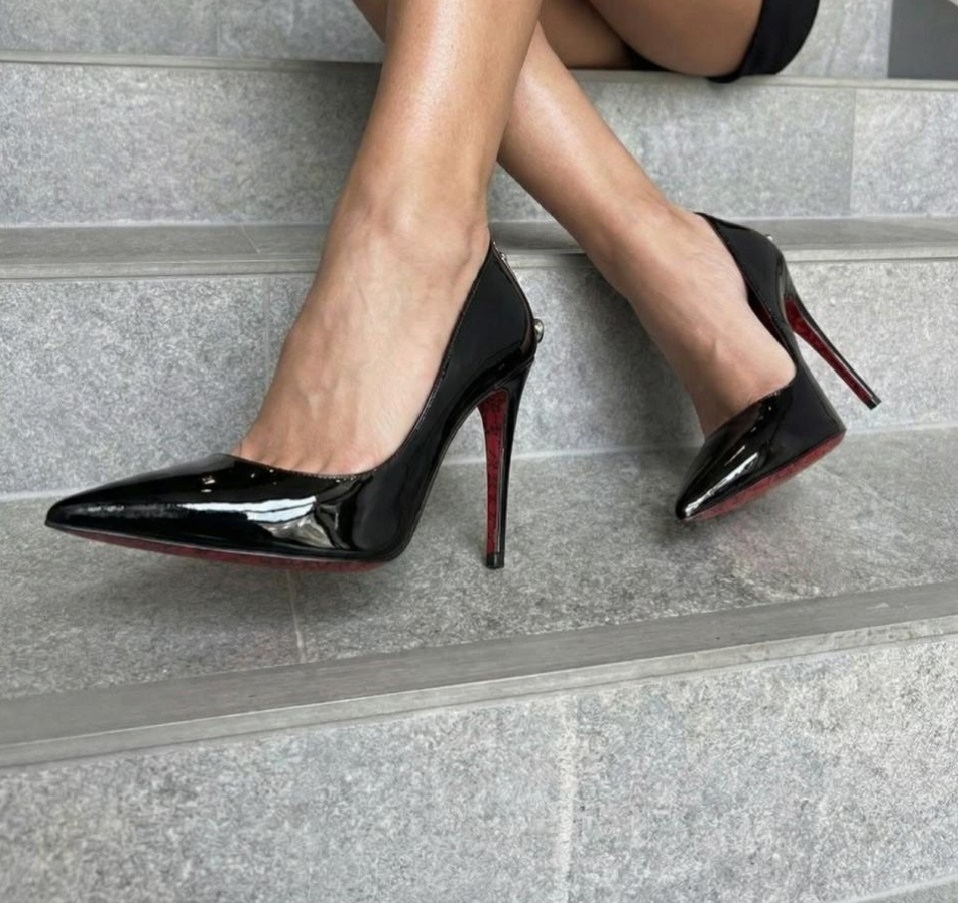 кристиан лабутен туфли,туфли на шпильке,каблуки,туфли на шпильке лодочки вечерние,туфли на каблуке