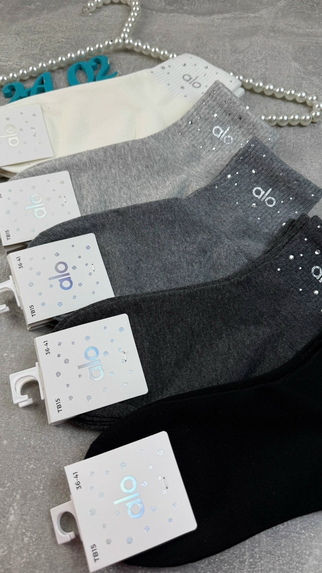 носки женские,носки короткие со стразами,носки со стразами,носки комплект,носки женские новогодние махровые "снежинка из страз" серые