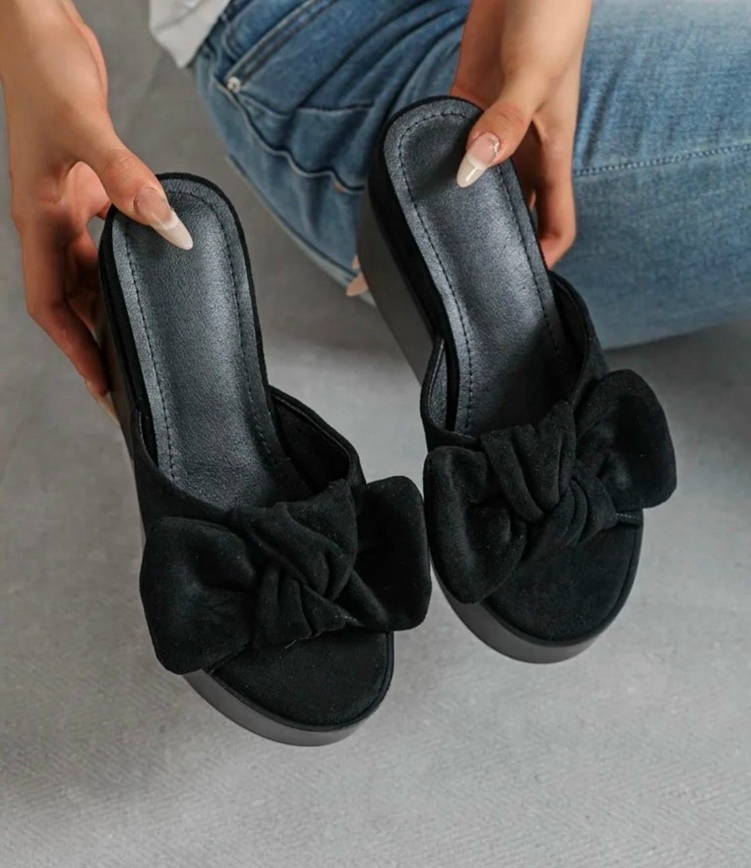 женские шлепанцы на платформе,шлепанцы женские,шлепки на платформе,модные тапочки,шлепанцы на платформе