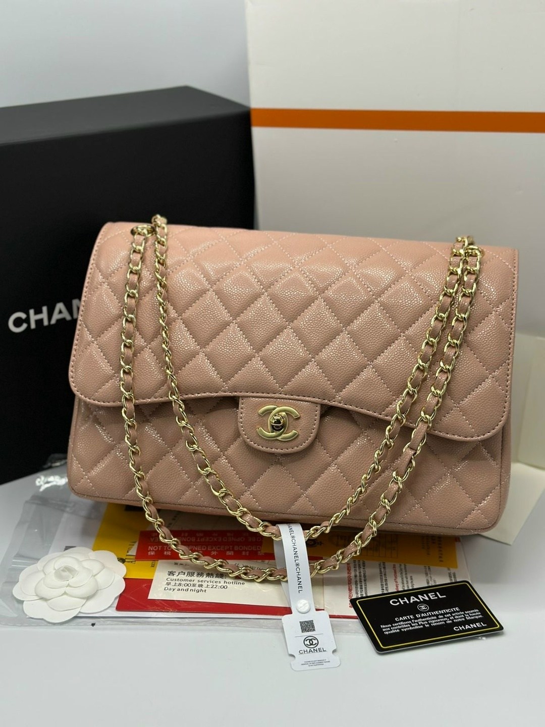 сумка шанель,chanel сумка,сумка chanel женская,сумка шанель chanel 2.55 flap бежевая с фурнитурой серебро,сумка шанель бежевая