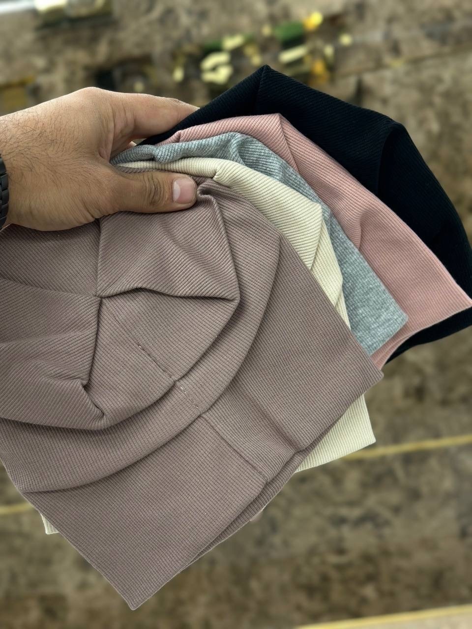 шапка женская,шапка бини женская,бежевая шапка,шапка бини,демисезонная шапка