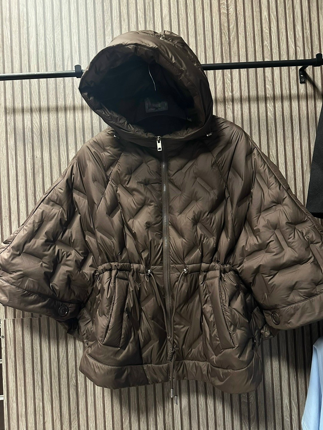 куртка стеганая оверсайз с капюшоном okxana utova brand,куртка стеганая оверсайз с капюшоном okxana utova brand 280179549,куртка демисезонная с капюшоном oversize okxana utova brand,женская куртка,кур